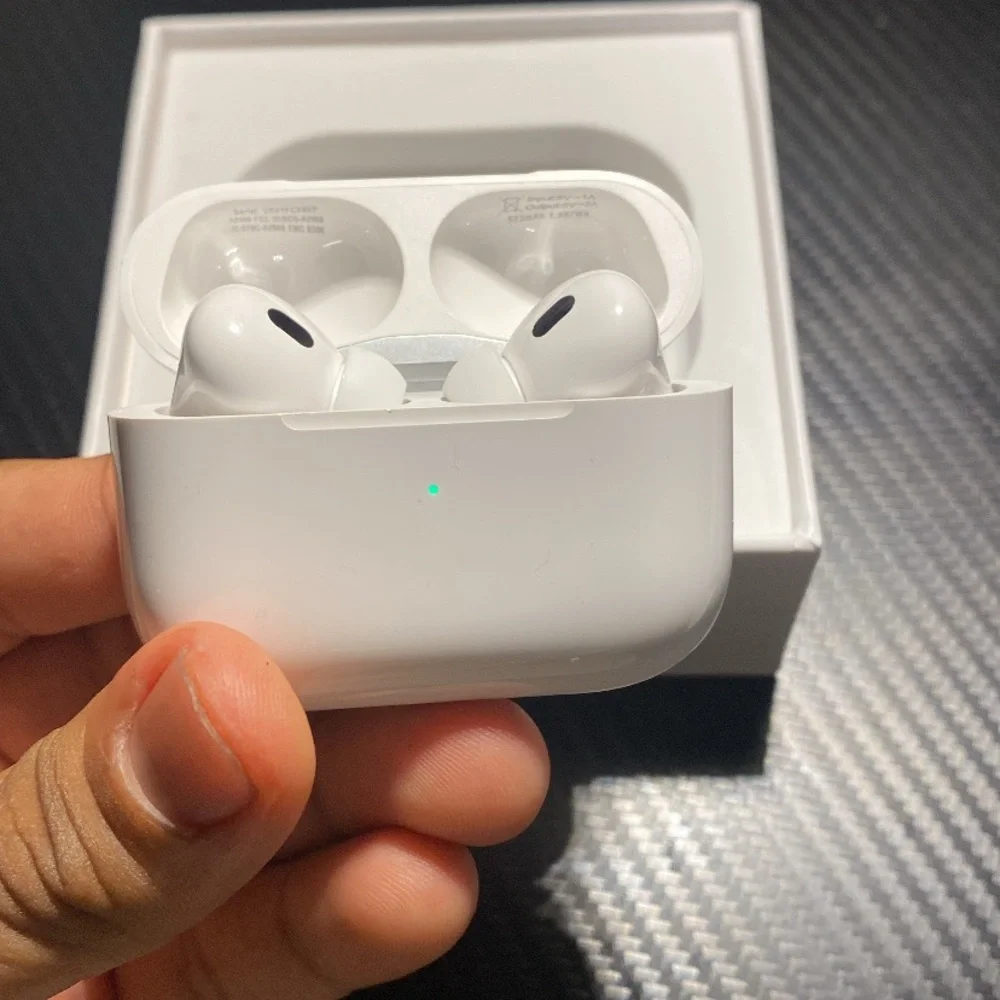 Apple AirPods Pro in White Box